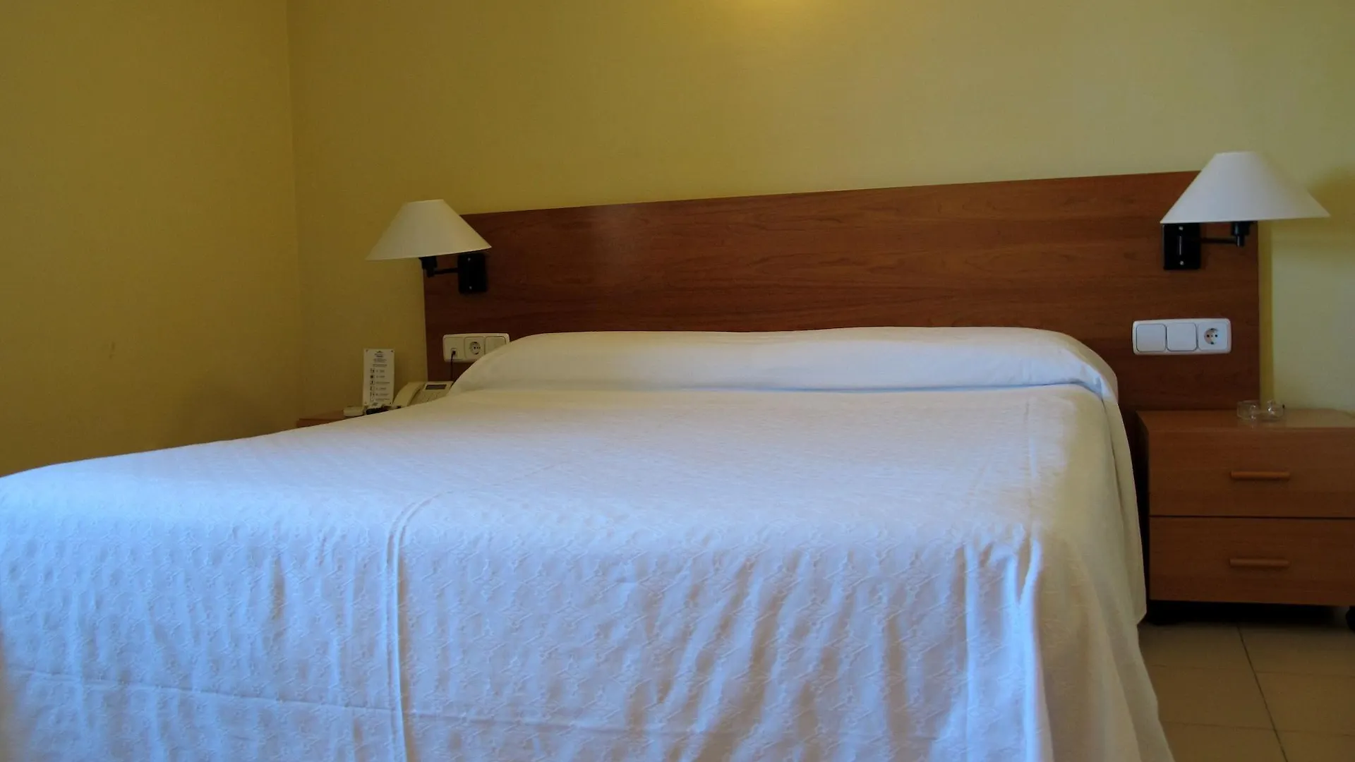 Aparthotel Bertran Barcelona 3*,  Spain