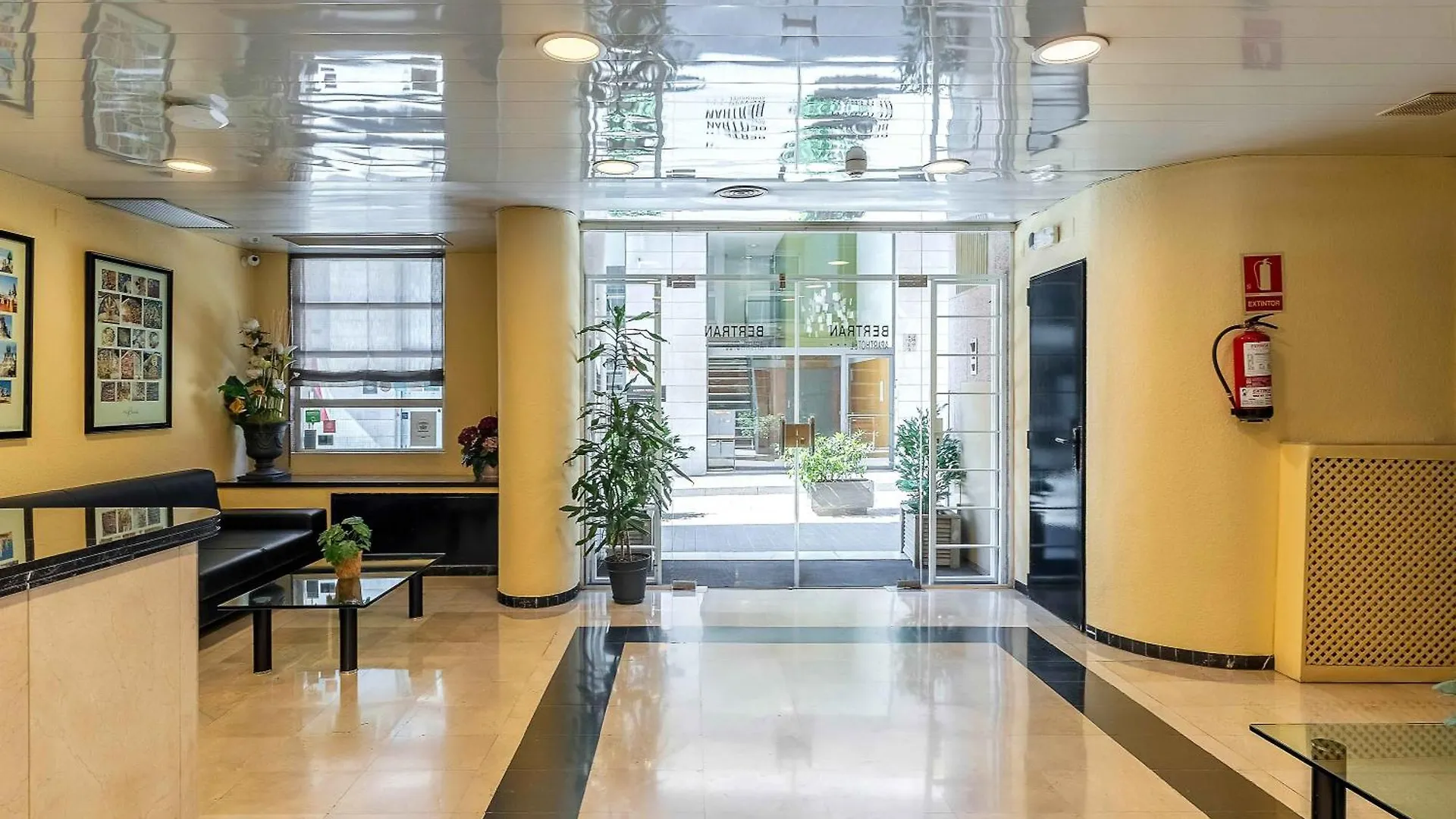 Aparthotel Bertran Barcelona