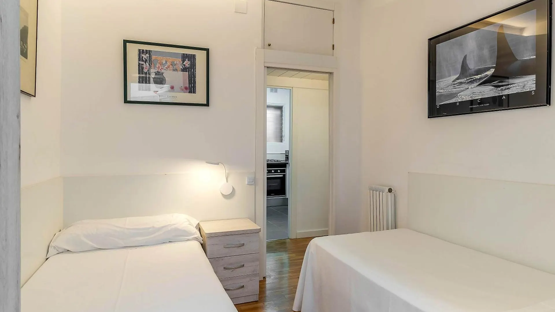 Aparthotel Bertran Barcelona 3*,