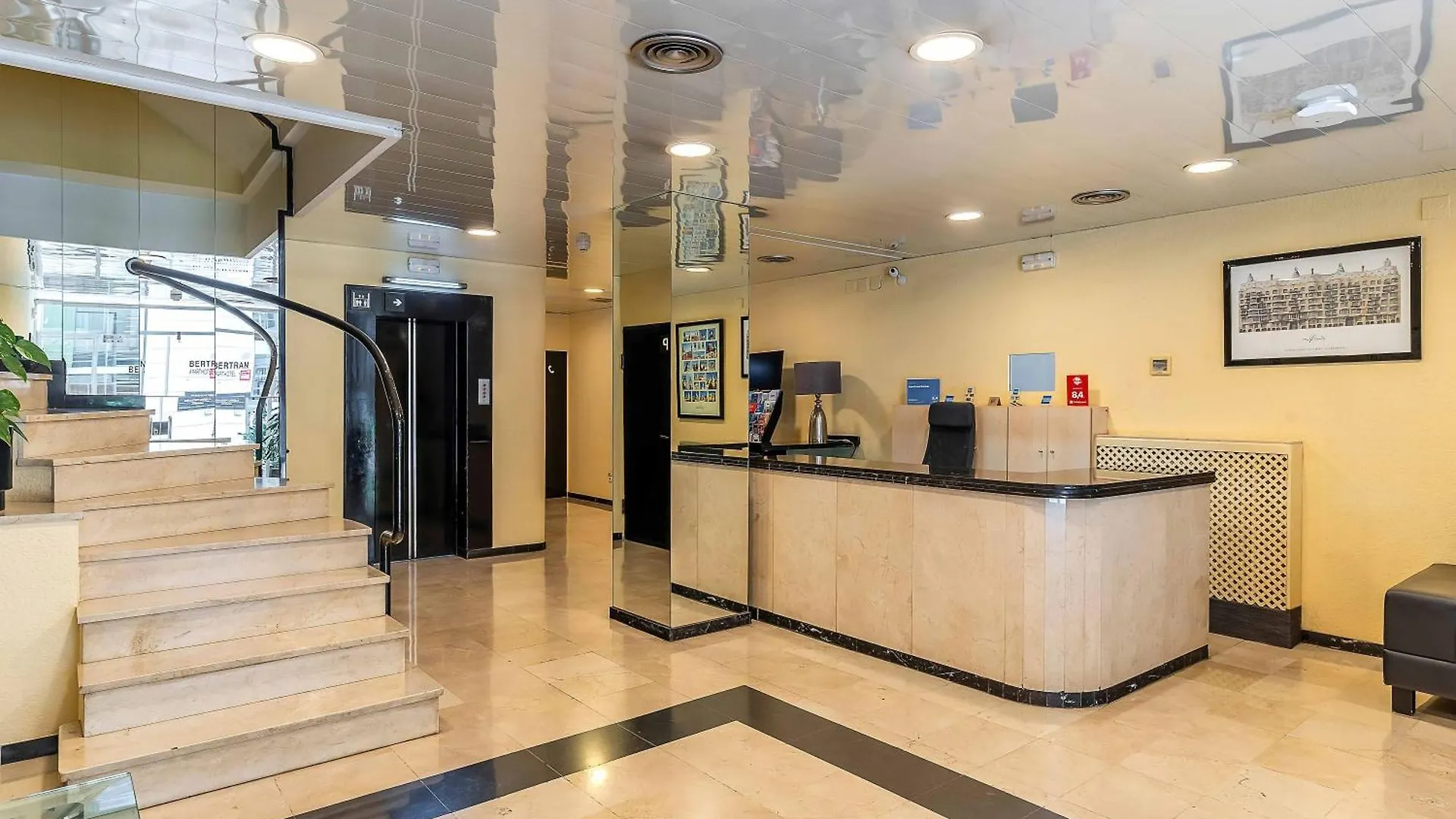 ***  Aparthotel Bertran Barcelona Spain