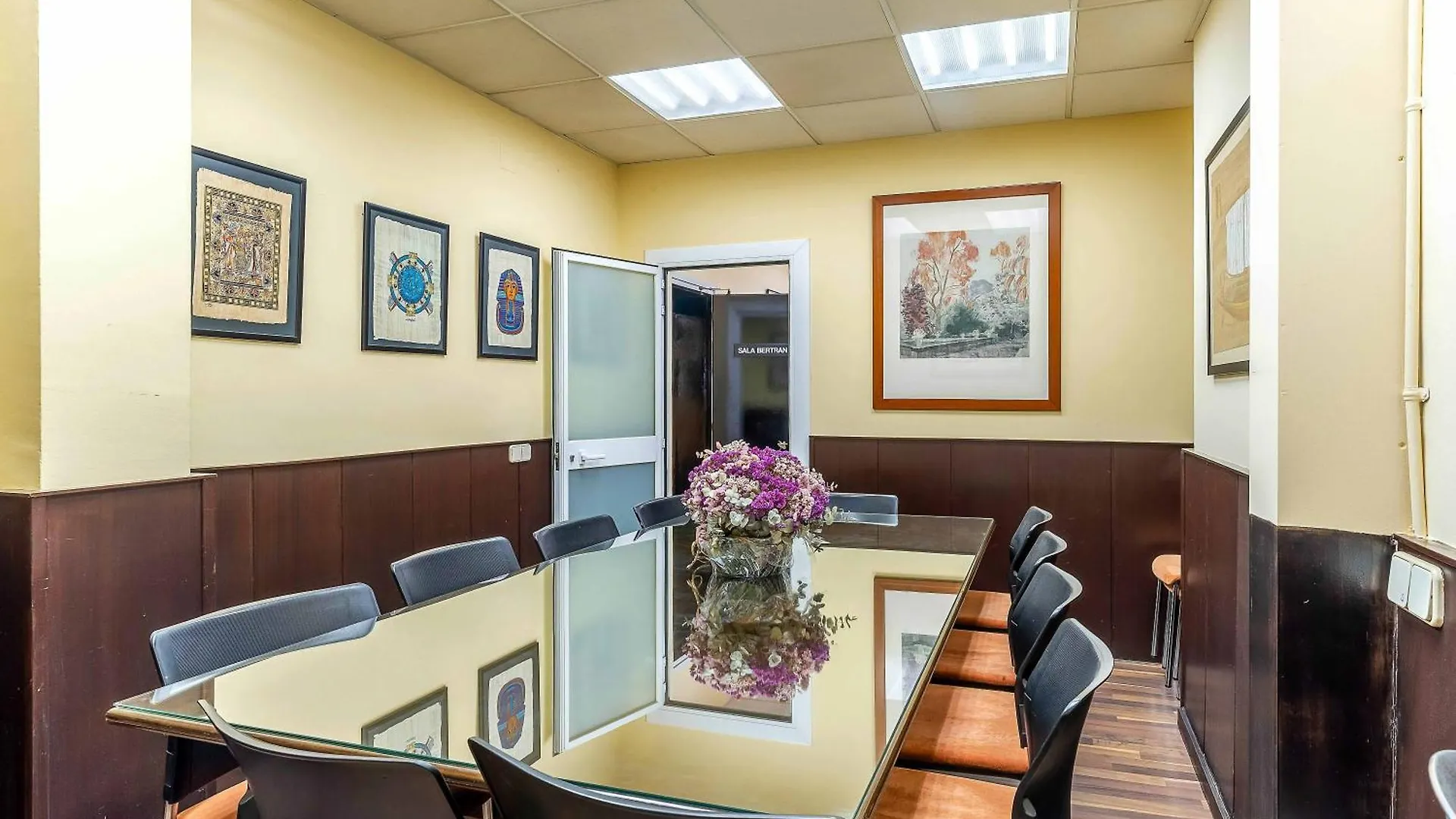 ***  Aparthotel Bertran Barcelona Spain